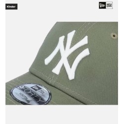 Kids New York Yankees League Essential 9FORTY Olive